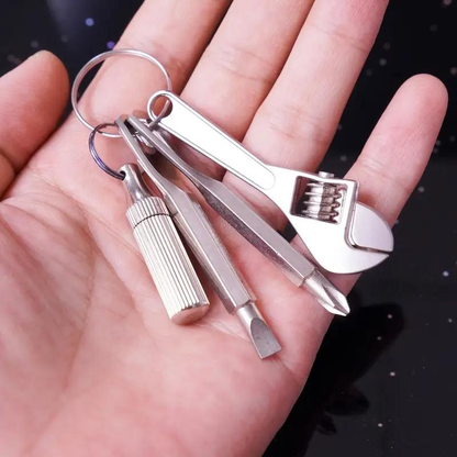💥Only $16.99 Last Day Promotion!🎁🛠️ 4-in-1 Pocket Mini Tool Keychain
